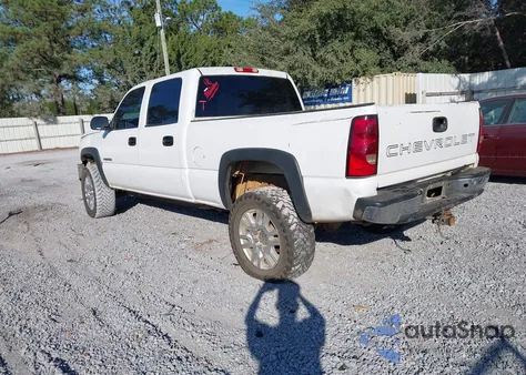 2005 Chevrolet Silverado 2500Hd Work Truck z USA, uszkodzony, nr VIN 1GCHC23U35F850150